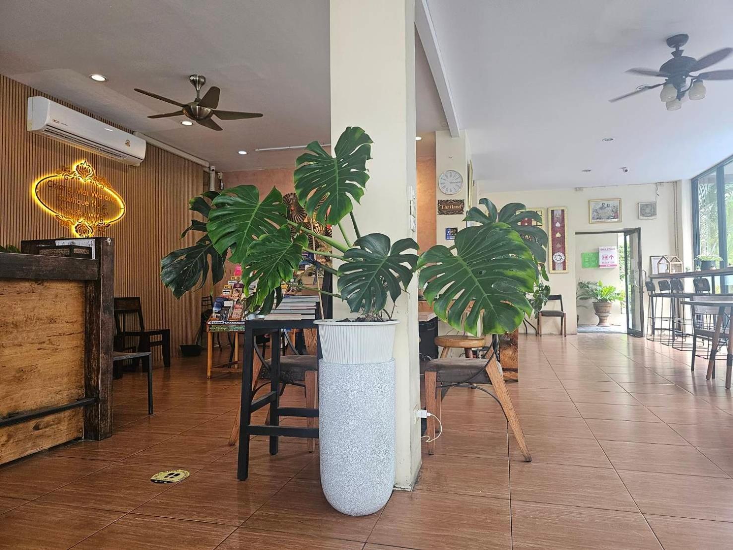 Chiang Mai Waroros Boutique Hotel Exterior photo