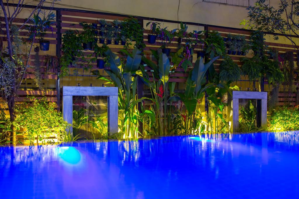 Chiang Mai Waroros Boutique Hotel Exterior photo