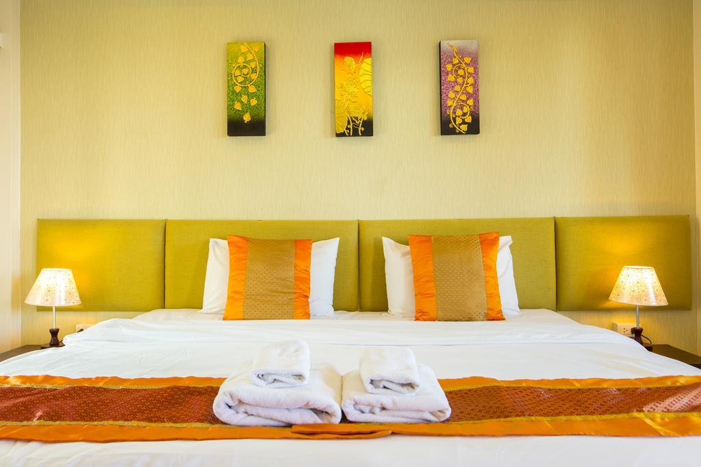 Chiang Mai Waroros Boutique Hotel Exterior photo
