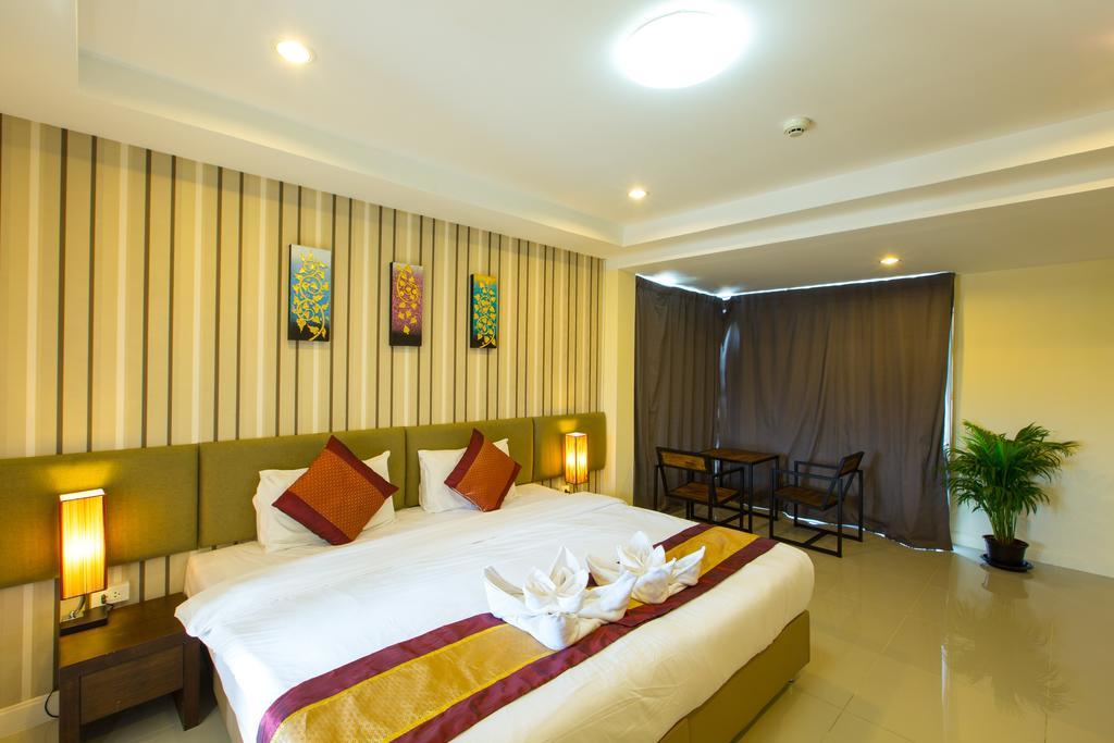 Chiang Mai Waroros Boutique Hotel Exterior photo