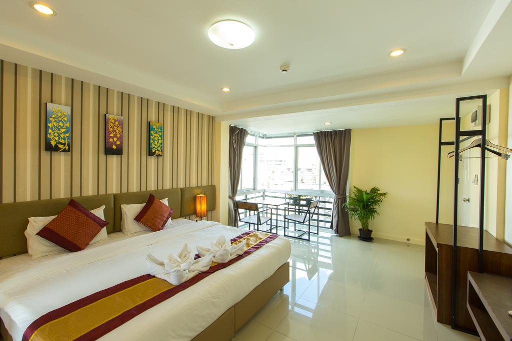 Chiang Mai Waroros Boutique Hotel Exterior photo