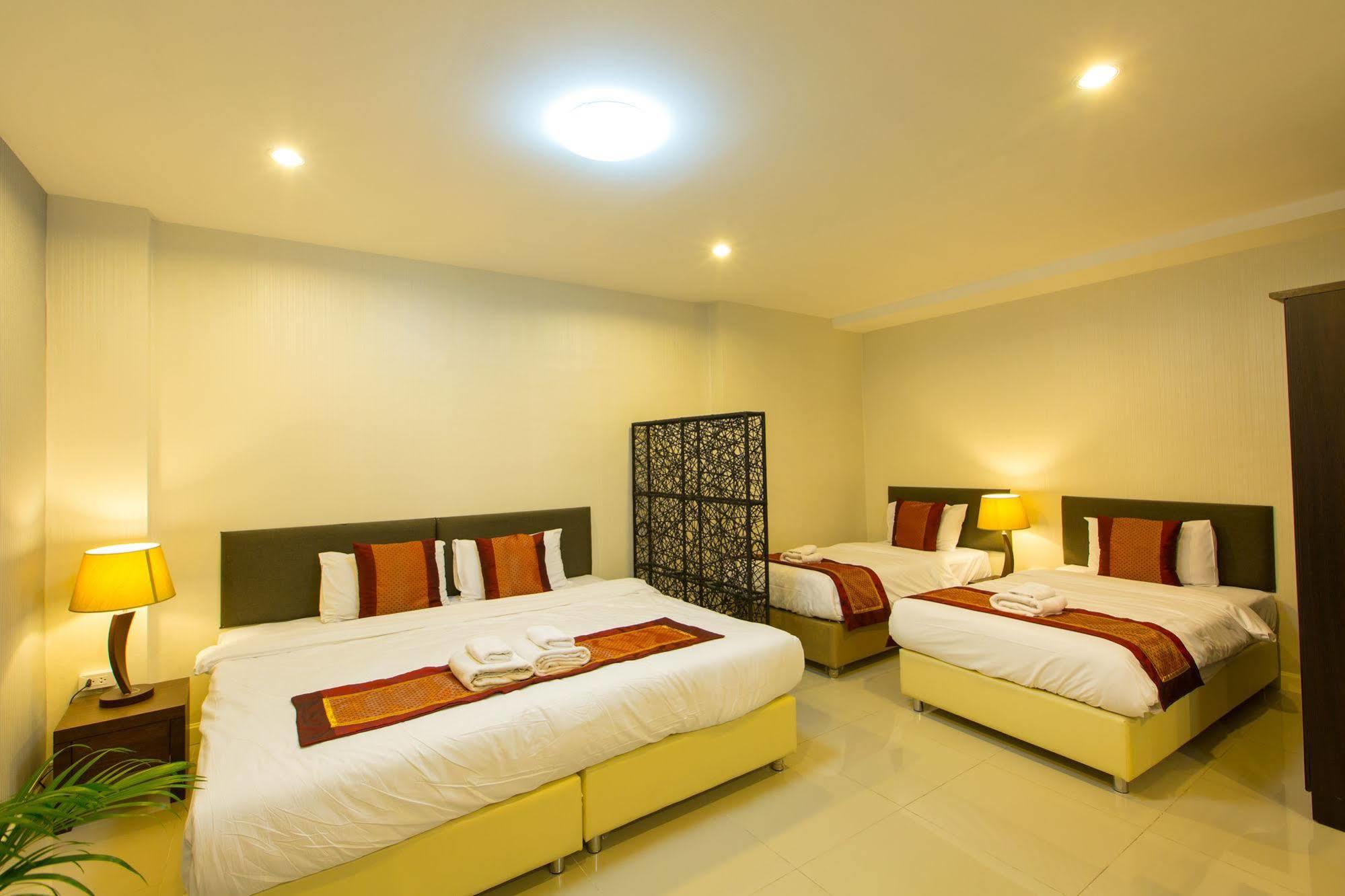 Chiang Mai Waroros Boutique Hotel Exterior photo