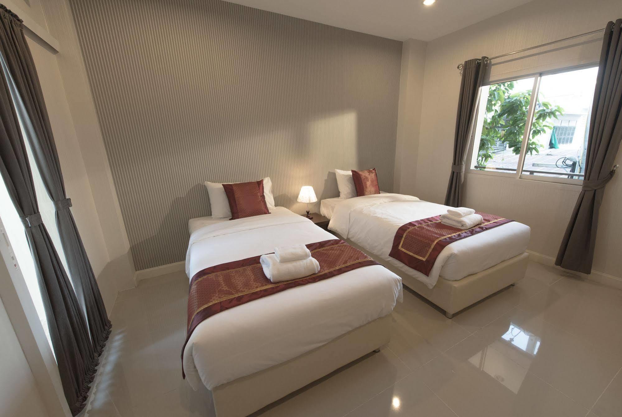 Chiang Mai Waroros Boutique Hotel Exterior photo