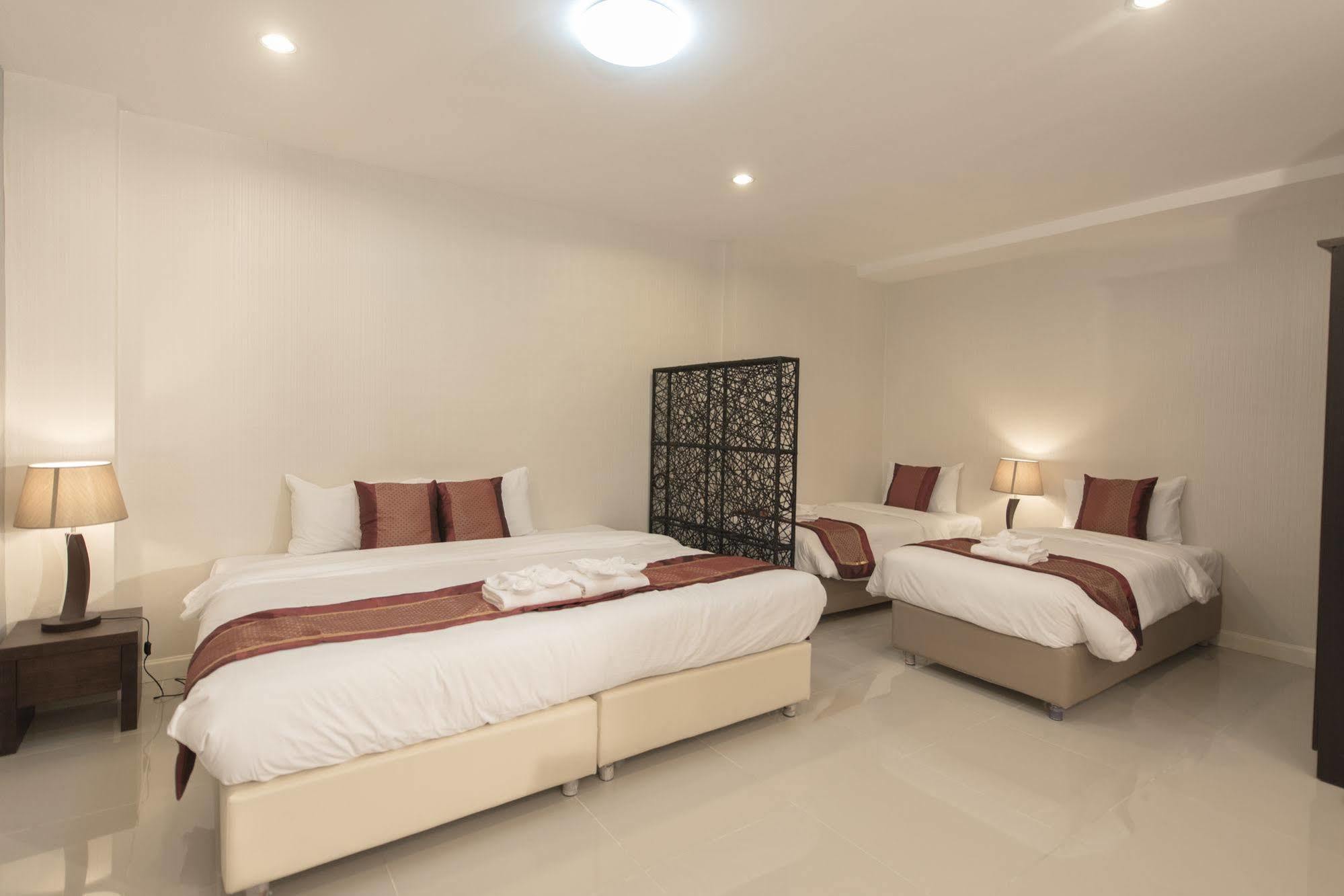 Chiang Mai Waroros Boutique Hotel Exterior photo