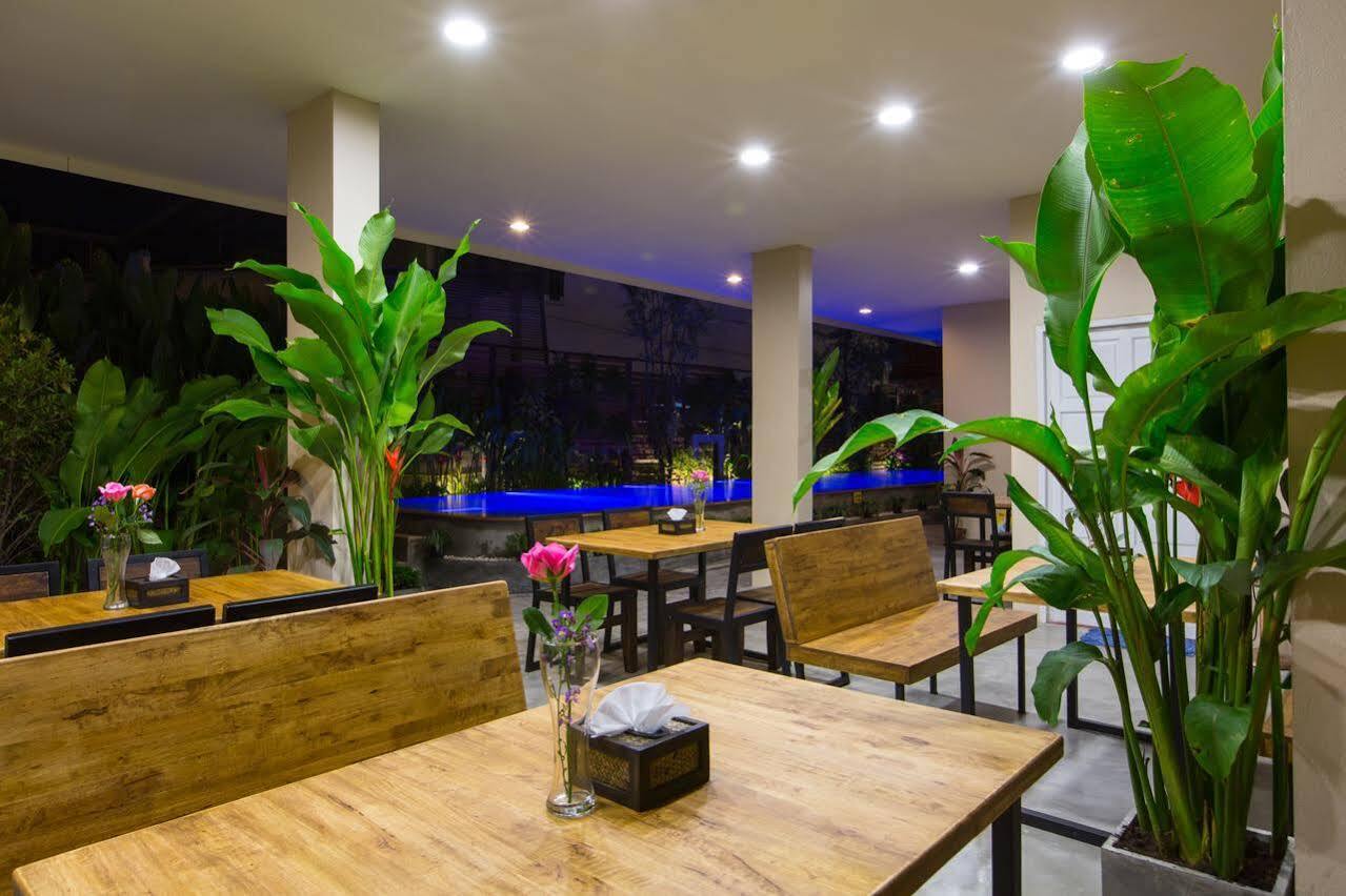 Chiang Mai Waroros Boutique Hotel Exterior photo