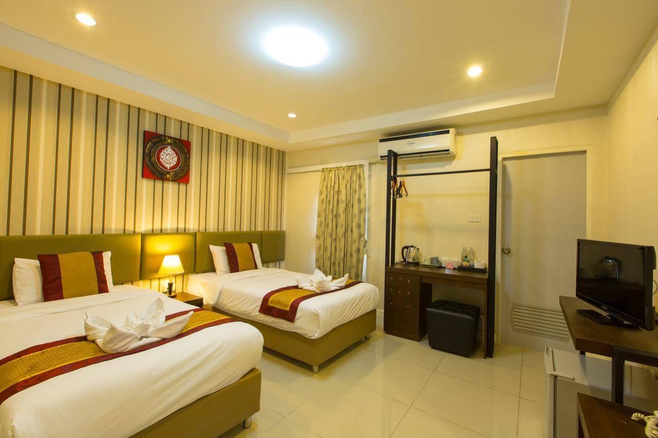 Chiang Mai Waroros Boutique Hotel Exterior photo