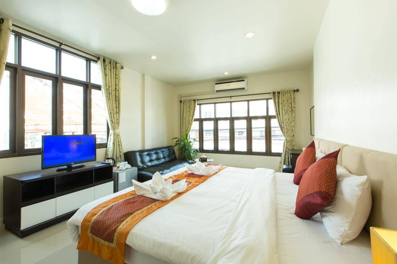 Chiang Mai Waroros Boutique Hotel Exterior photo