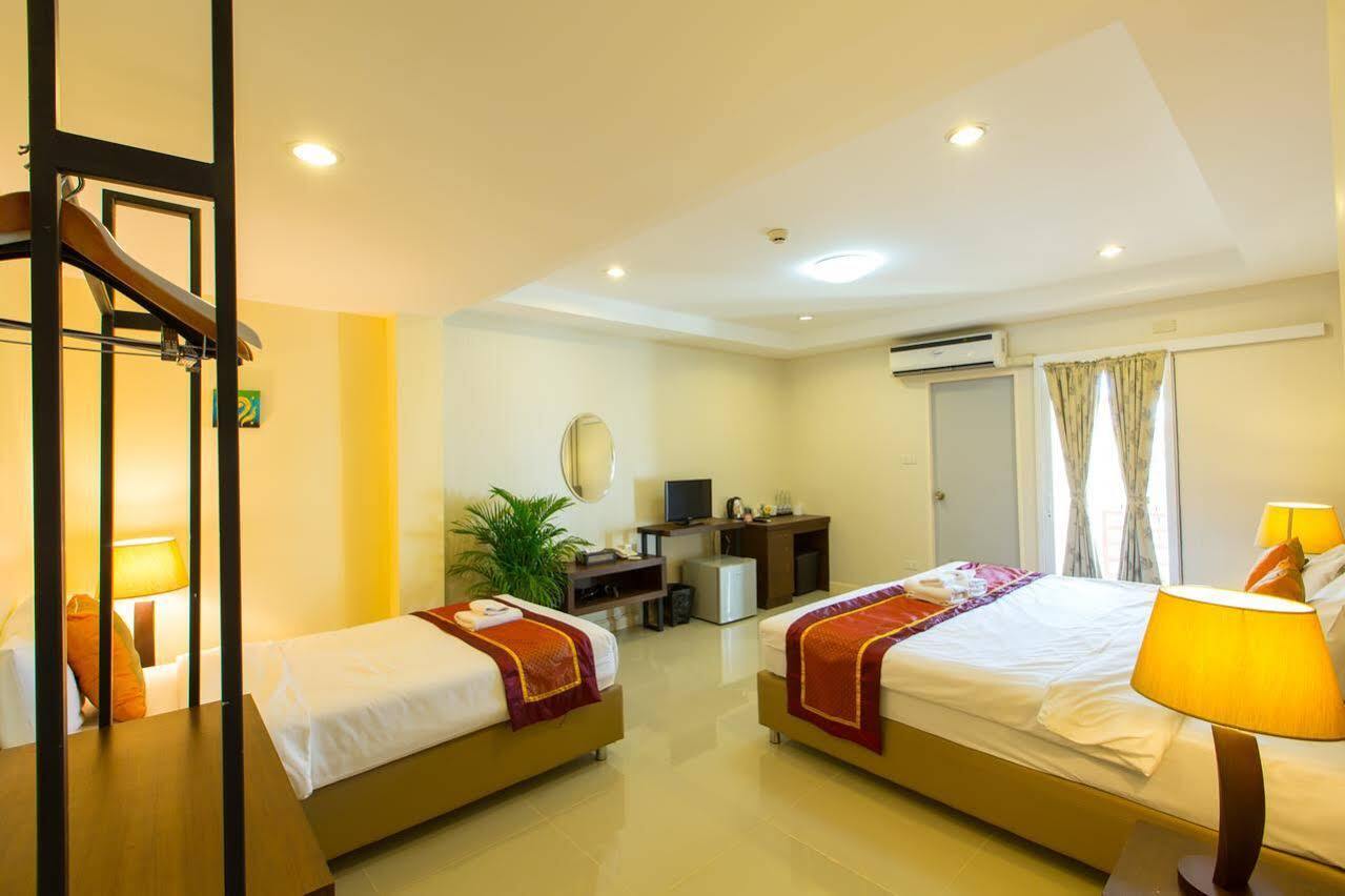 Chiang Mai Waroros Boutique Hotel Exterior photo